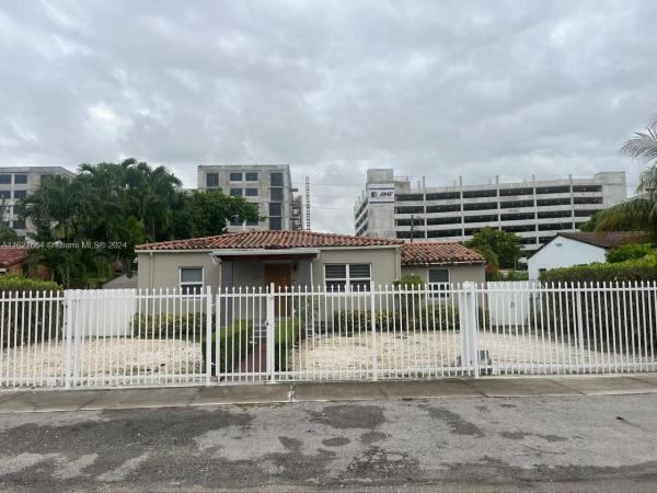 Le Jeune Manors, 3718 NW 12th St, Miami, Florida 33126, image 1