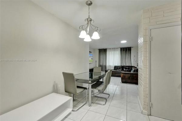 Berkeley Manor, 741 NW 175th Dr, Miami Gardens, Florida 33169, image 2