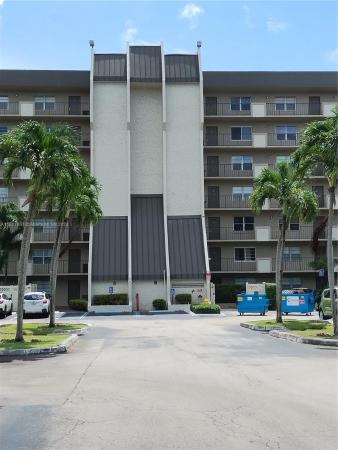 Rolling Hills Golf And Tennis Club, 3150 W Rolling Hills Cir #510, Davie, Florida 33328, image 1