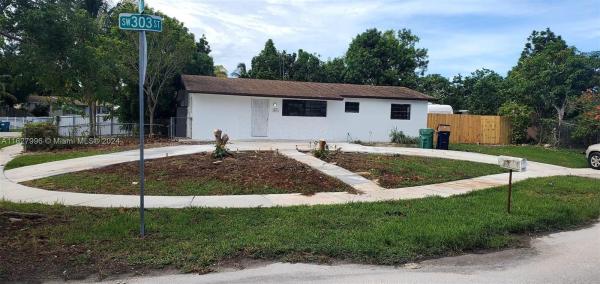 Newton Heights, Leisure City, Florida 33033, image 1