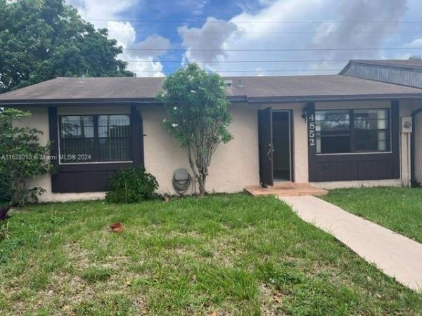 San Sebastian Townhouses, 4852 SW 135th Pl #4852, Kendale Lakes, Florida 33175, image 1