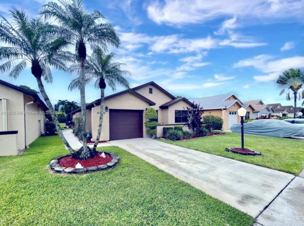 Pine Springs, 9056 Pine Springs Dr, Boca Raton, Florida 33428, image 1