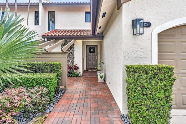 Kings Court West, 11425 SW 87th Ter, Kendall, Florida 33173, image 3