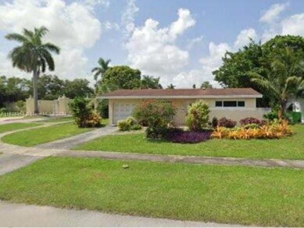 Sunrise Golf Village, 6791 NW 30th St, Sunrise, Florida 33313, image 2