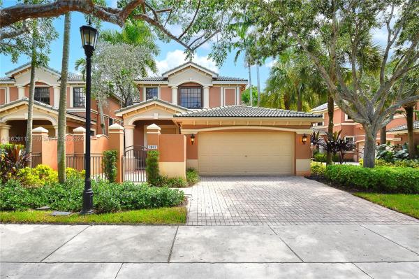 Legends At Weston Hills Country Club, 2847 Kinsington Cir #16-4, Fort Lauderdale, Florida 33332, image 1