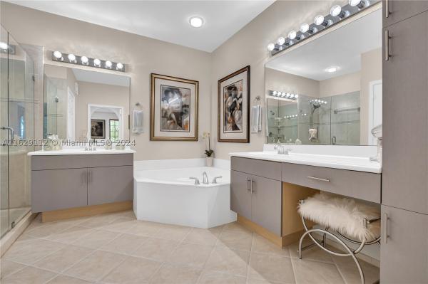 Legends, 2847 Kinsington Cir #16-4, Weston, Florida 33332, image 3