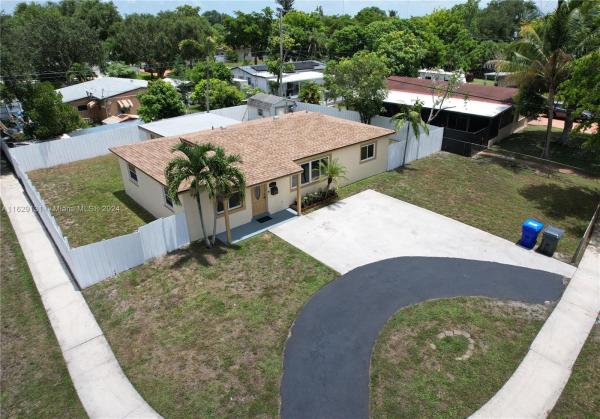 Boulevard Heights, 421 N 68th Way, Hollywood, Florida 33024, image 2