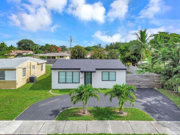 Park Road Manor, 3193 Cleveland St, Hollywood, Florida 33021, image 1
