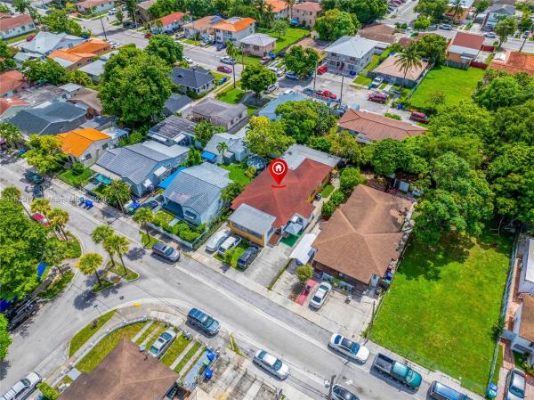 Pearsons, 1013 SW 9th Ave, Miami, Florida 33130, image 3