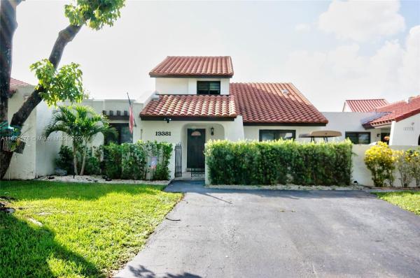 Town Villas In The Crossings, 13381 SW 115th Ter, The Crossings, Florida 33186, image 1