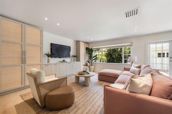 Coral Groves, 501 Zamora Ave, Coral Gables, Florida 33134, image 2