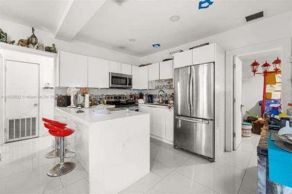 Fulford By The Sea, 1950 NE 179th St, North Miami Beach, Florida 33162, image 3
