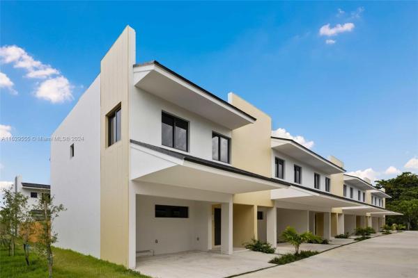Sunnyland Park, 566 NW 7th St #2, Florida City, Florida 33034, image 1