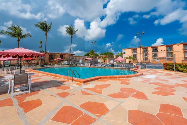 Cypress Village, 7205 Miami Lakes Dr #B1, Miami Lakes, Florida 33014, image 3