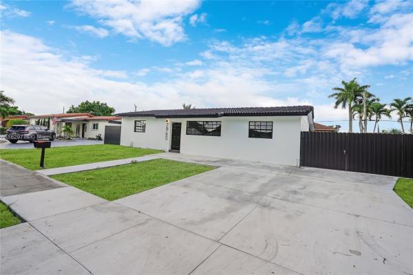 Palm Springs North, 7960 NW 175th St, Hialeah, Florida 33015, image 2