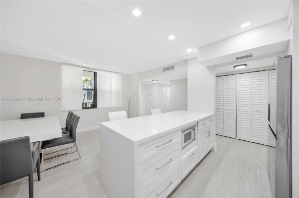 Villa Dorada, 20401 NE 30th Ave #218-8, Aventura, Florida 33180, image 3