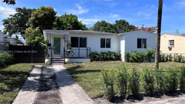 Jillshar Darrylcar, 971 NE 155th Ter, North Miami Beach, Florida 33162, image 3
