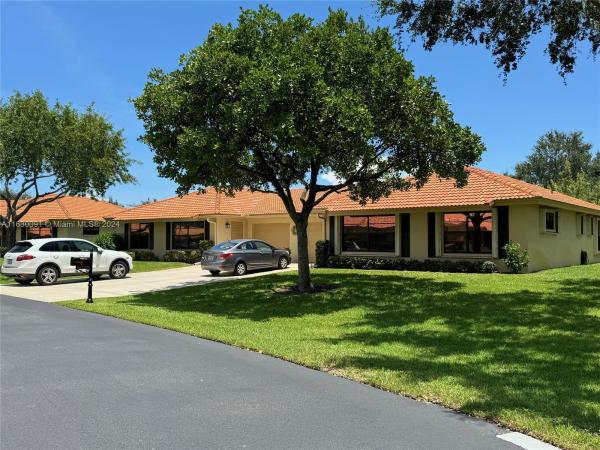 Bent Tree Villas West, 4525 Apple Tree Cir #A, Boynton Beach, Florida 33436, image 2