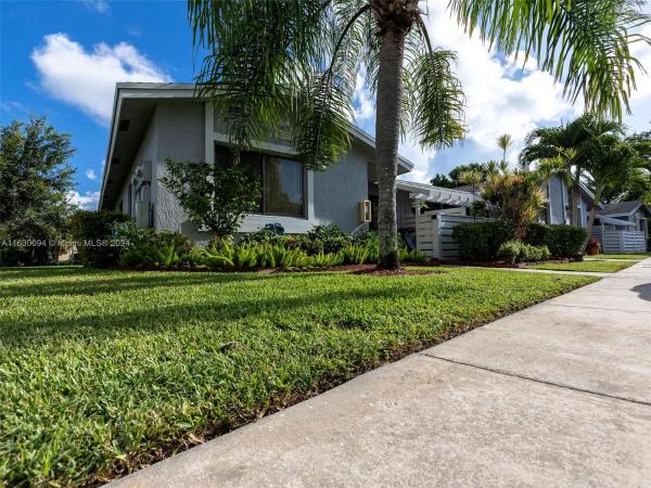 Villas Of Bonaventure, 603 Racquet Club Rd #1, Weston, Florida 33326, image 1
