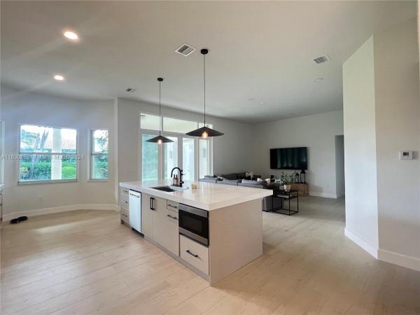 Poinciana Gardens, 7461 SW 121st Ct, Kendale Lakes, Florida 33183, image 3