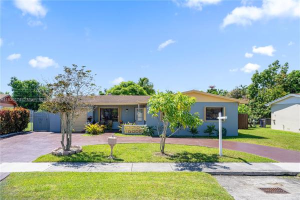 Fairway House, 15711 SW 106th Ave, Palmetto Estates, Florida 33157, image 1