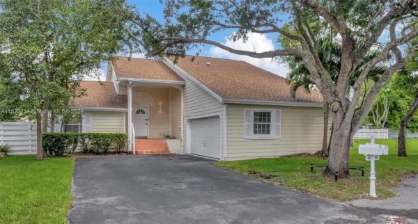 Willow Bend, 14828 SW 139th Pl, Country Walk, Florida 33186, image 1