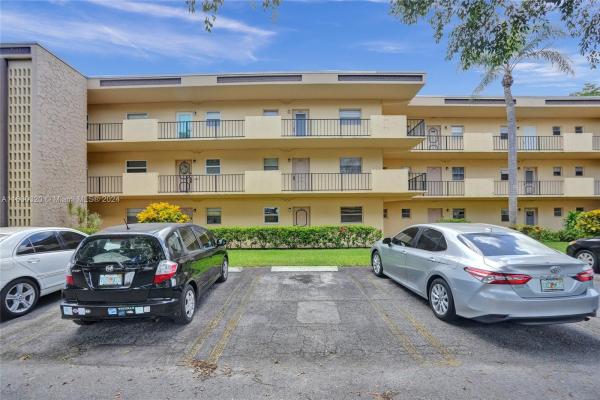 Berkley House Of Carriage Hills, 100 Ashbury Rd #103, Hollywood, Florida 33024, image 1