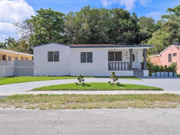 Anna & Samuel Pollack, 880 NE 155th Ter, North Miami Beach, Florida 33162, image 1