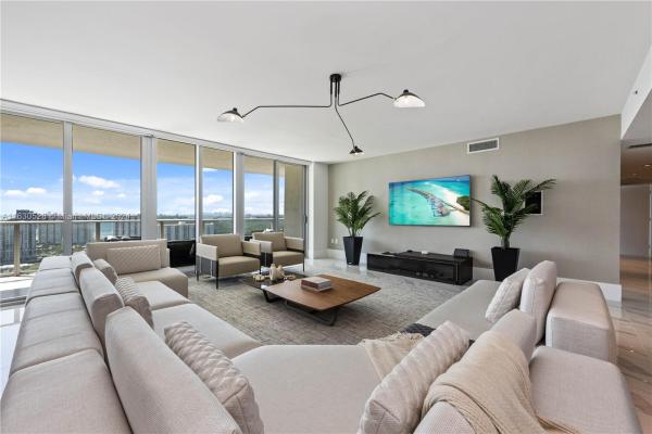 Parque Towers, 330 Sunny Isles Blvd #5-2304, Sunny Isles Beach, Florida 33160, image 3