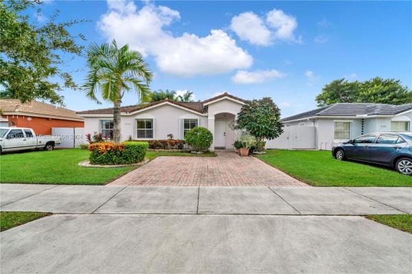 Mangus, 11352 SW 245th St, Princeton, Florida 33032, image 1