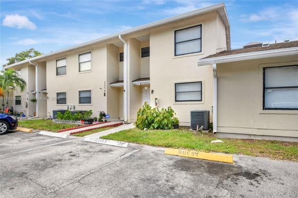 Bella Lago, 5350 Elmhurst Rd #F, West Palm Beach, Florida 33417, image 1