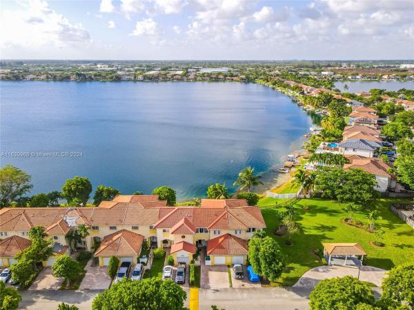 Twin Lake Shores Central, 13253 SW 142nd Ter, Three Lakes, Florida 33186, image 2