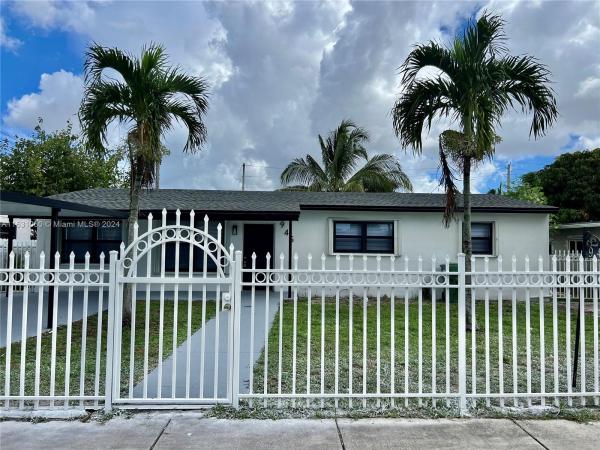 Curtiss Park, 945 Curtiss Dr, Opa-Locka, Florida 33054, image 2