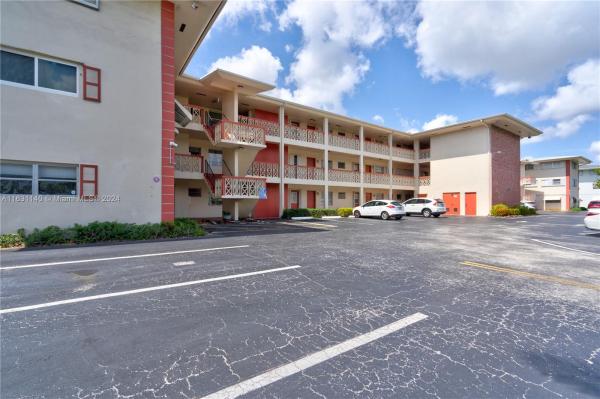 Lake Park Gardens, Plantation, Florida 33313, image 1