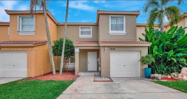 Park Crossing, 1442 NW 154th Ave, Pembroke Pines, Florida 33028, image 1