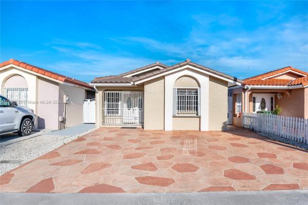 El Prado Country Club, 7490 W 29th Ave, Hialeah, Florida 33018, image 1