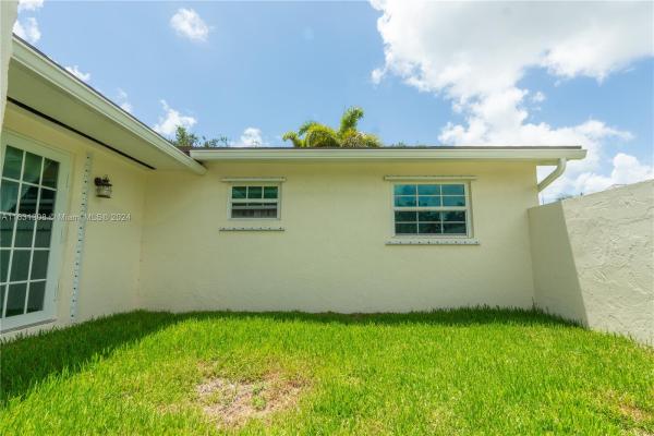 Homriv, 1681 NW 12th Ave, Homestead, Florida 33030, image 3