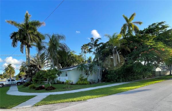 Homriv, 1760 NW 11th Ave, Homestead, Florida 33030, image 1