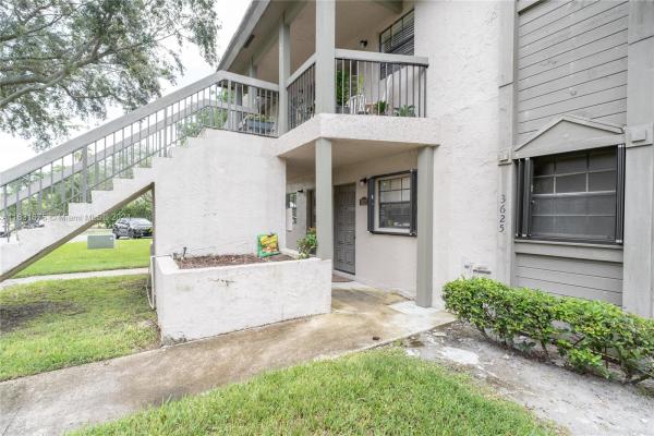 Grenadier Lakes At Welleby, 3625 NW 94th Ave #3G, Fort Lauderdale, Florida 33351, image 1