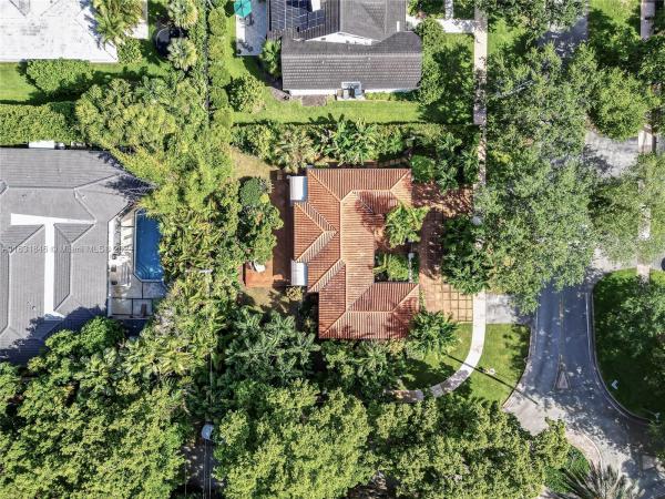 Riviera, 6520 San Vicente St, Coral Gables, Florida 33146, image 1