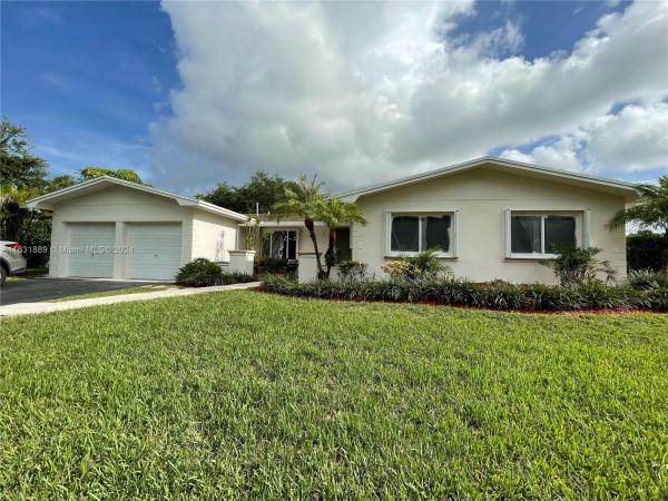Pine Acres, 10311 SW 119th St, Kendall, Florida 33176, image 1