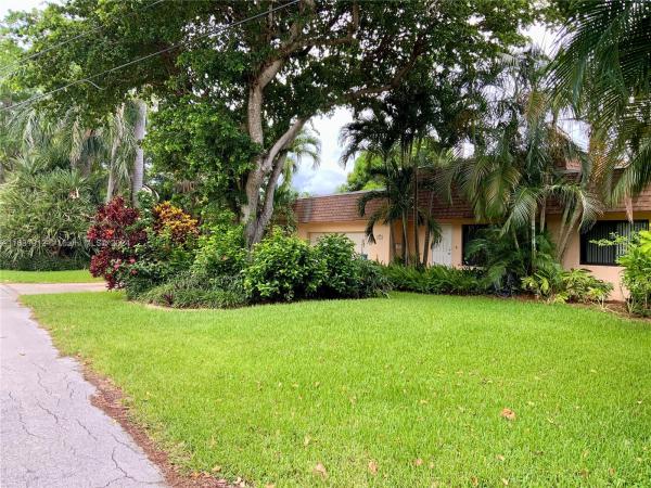 Santa Barbara Estates, 2301 SE 7th Dr, Pompano Beach, Florida 33062, image 1
