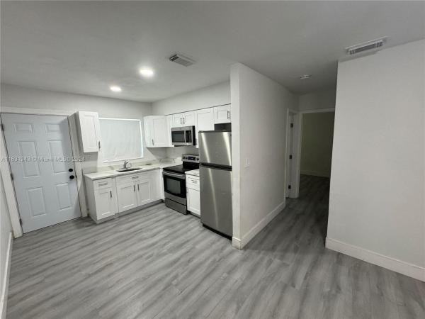 South Middle River, 1539 NW 8th Ave #A, Fort Lauderdale, Florida 33311, image 1