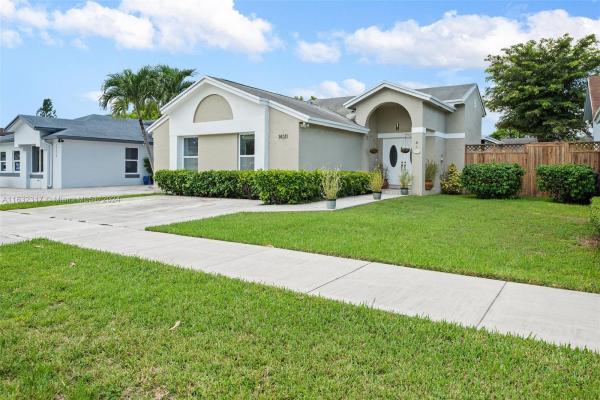 Kendall No HOA, 14311 SW 103rd Ter, Kendall, Florida 33186, image 1