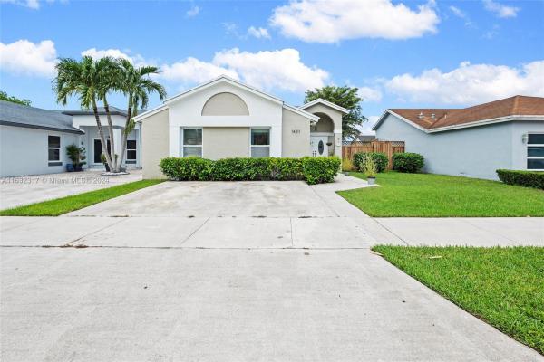 Kendall No HOA, 14311 SW 103rd Ter, Kendall, Florida 33186, image 3