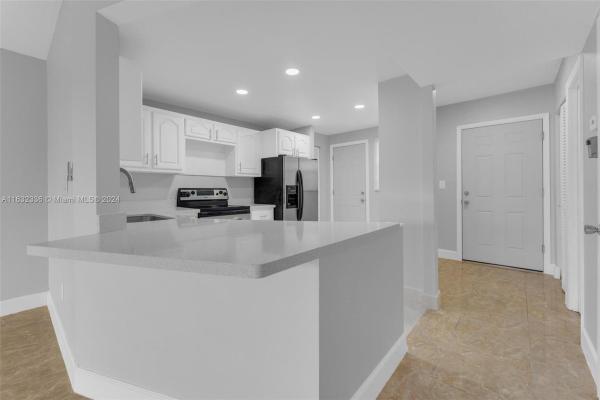 Daisy Gardens, 1750 NE 191st St #607, Ojus, Florida 33179, image 1