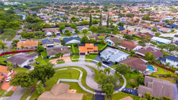 Rustic Lakes, 14524 SW 58th Ter, Kendale Lakes, Florida 33183, image 3