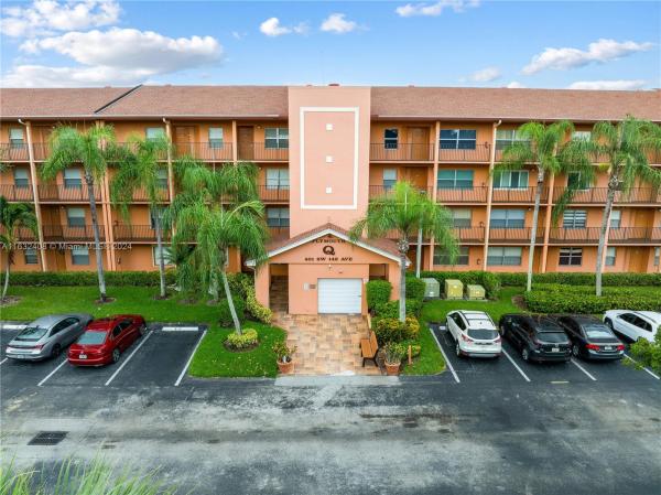 Plymouth At Century Village, 601 SW 142nd Ave #201Q, Pembroke Pines, Florida 33027, image 1