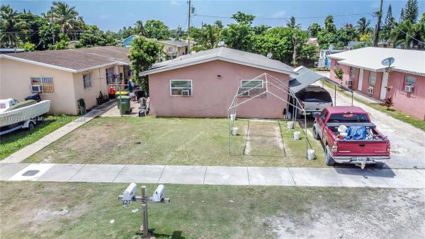 McClure Manors, 1121 NW 9th Ct, Homestead, Florida 33030, image 2