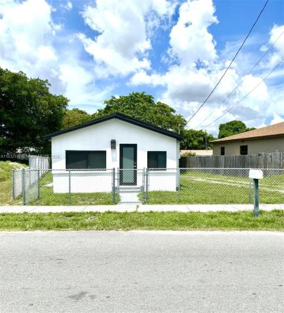 Town Of Modelo, 237 NW 7th Ave, Dania Beach, Florida 33004, image 1